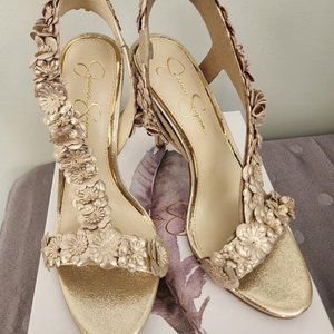 Jessica Simpson Jessin Champagne Shimmer Sand Pump Size 8.5 M